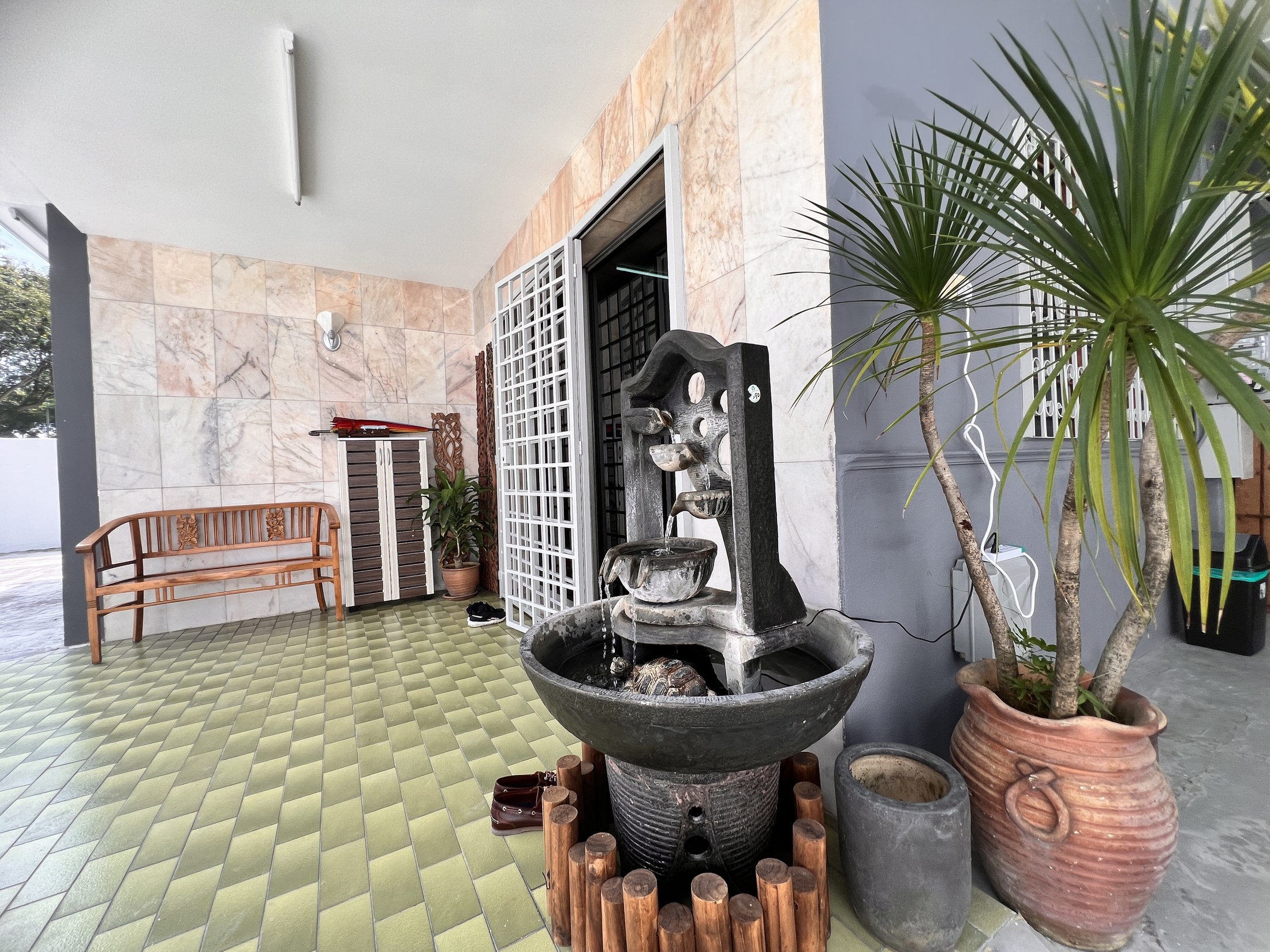 Entrance seating and water feature